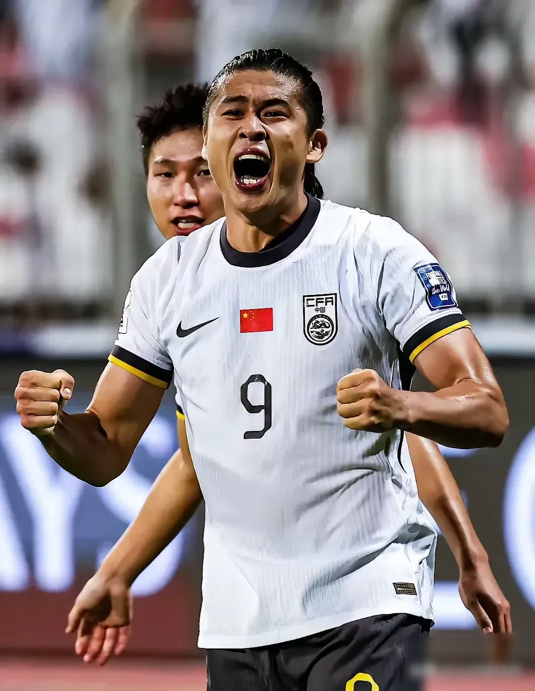 亚洲杯球员突破自我，表现堪称完美