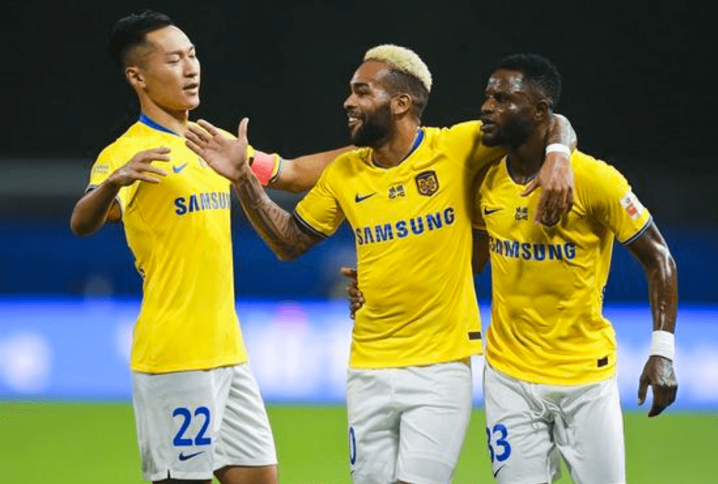 开云体育官网-关于江苏队横扫广州队，米切尔状态火热的信息