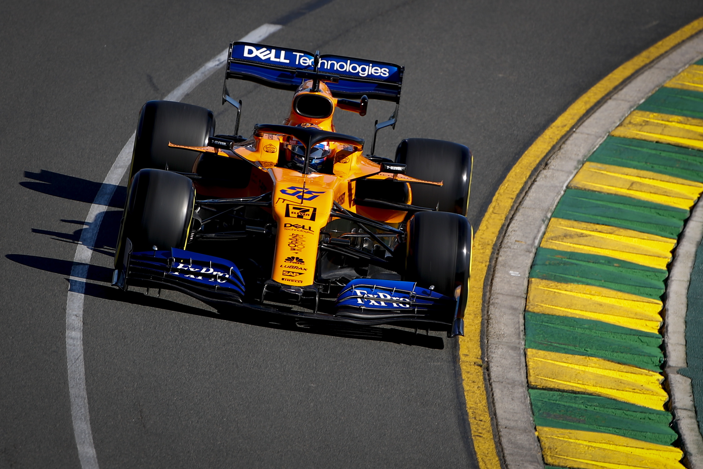 开云体育在线-威廉姆斯横扫迈凯伦，塞恩斯高光表现