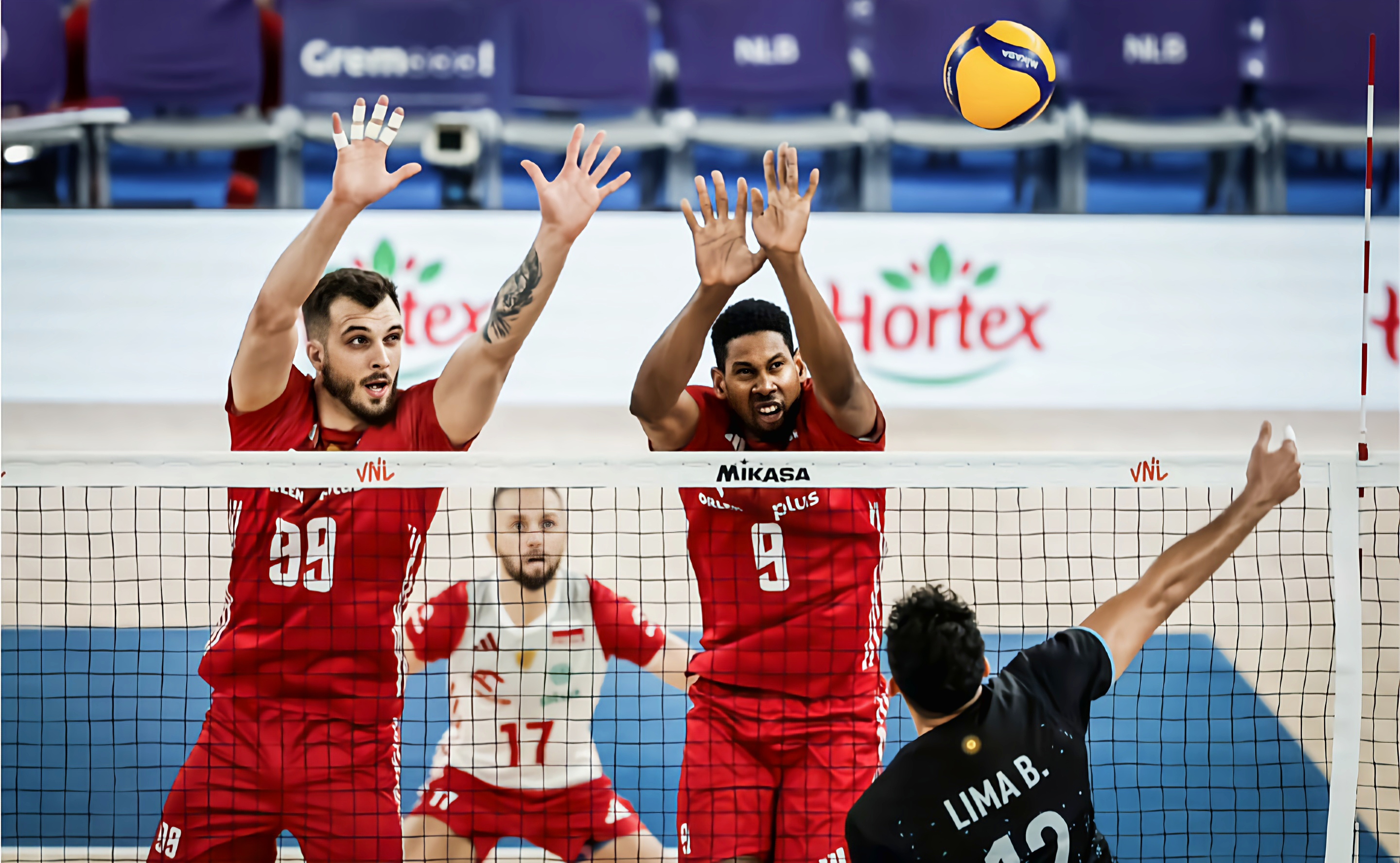 波兰队横扫瑞典队，波尔状态火热