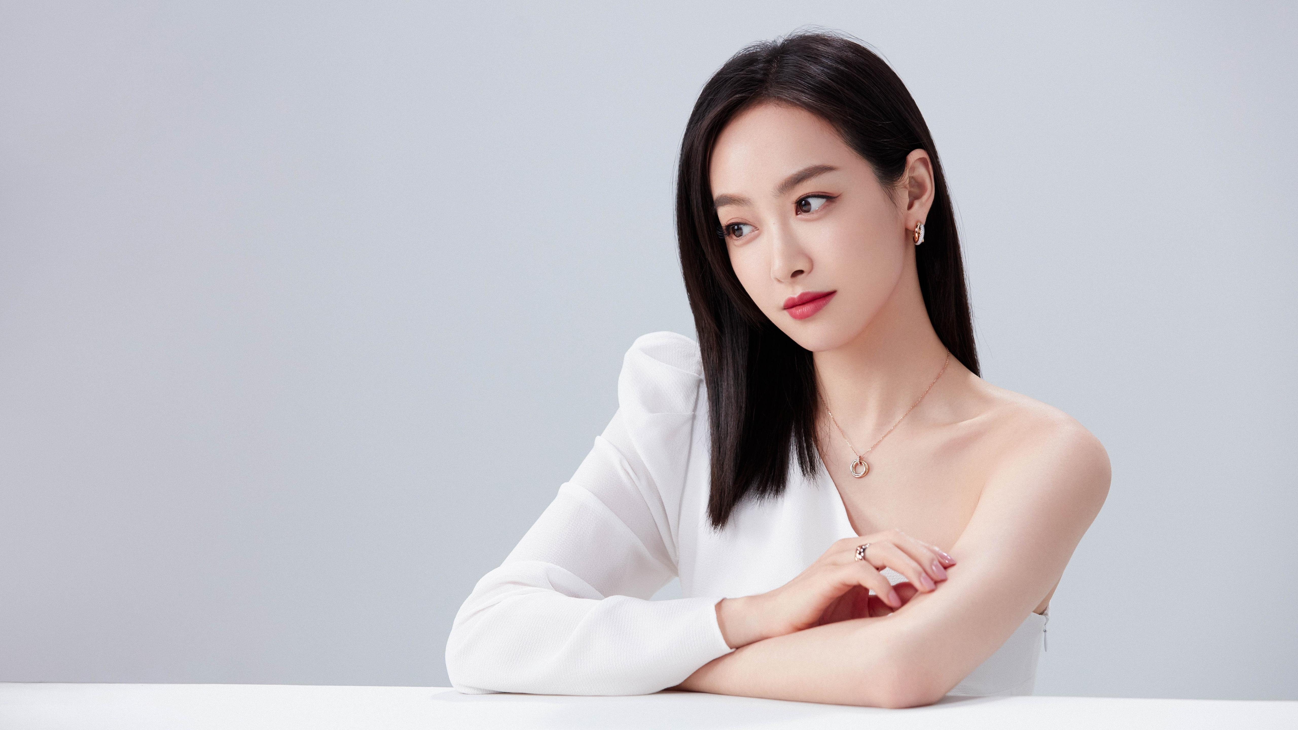 双城记，奥亚尔萨瓦尔的孤影与英格兰的绝杀闪电