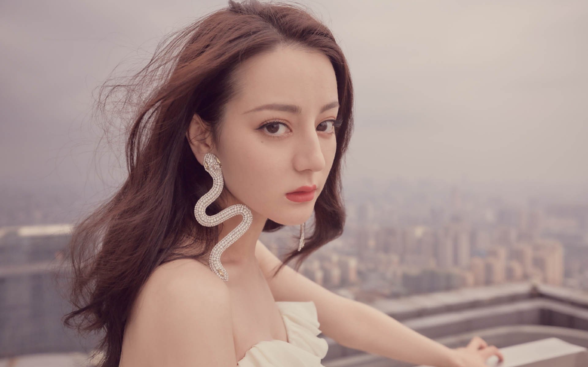 蝴蝶在伯纳乌扇动翅膀,一场穿越撒哈拉的德比风暴